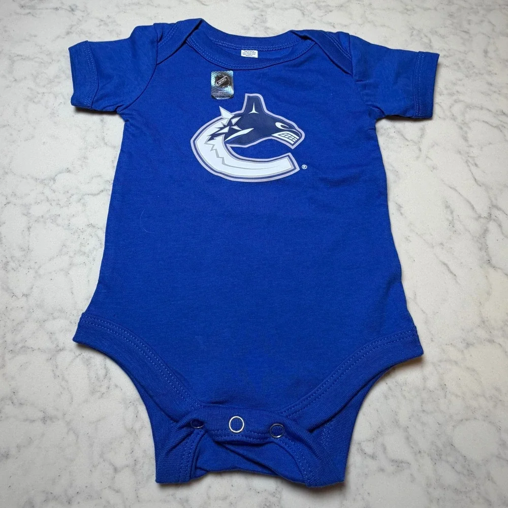 NHL Vancouver Canucks Infant Bodysuit Blue 3-6 Months Hockey Fan Gear Logo
